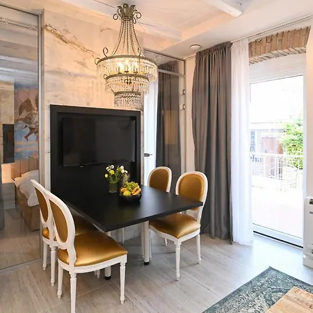 Good Time Apartment *