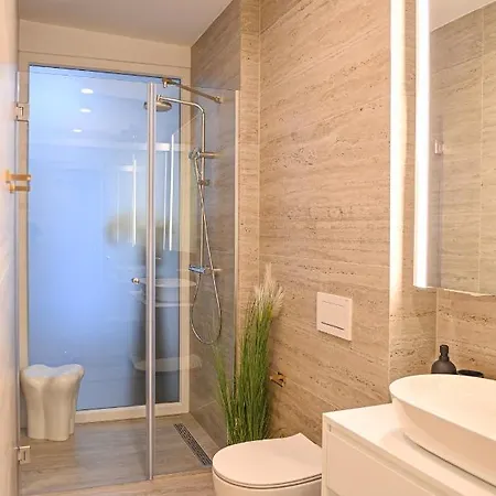 Good Time Apartment *